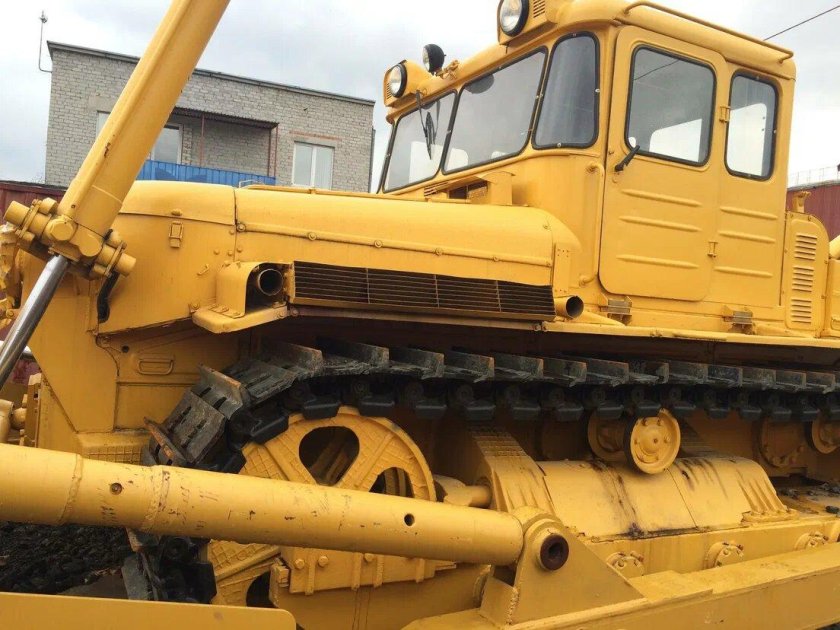 ДЭТ 250 бульдозер