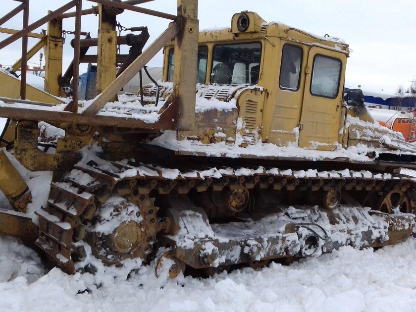 Бульдозер т-130 болотоход