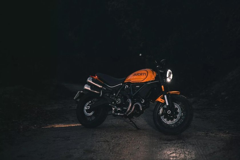 Мотоцикл ducati scrambler