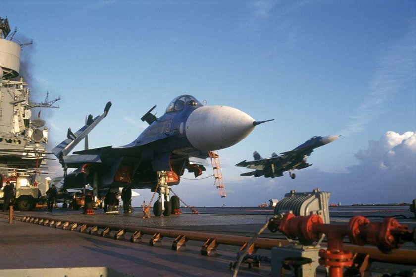 Авианесущий крейсер Адмирал Кузнецов