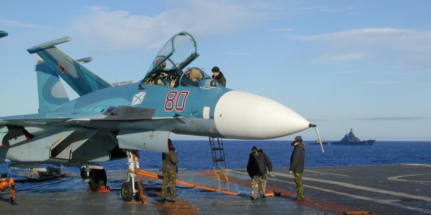 Су-33 палубный истребитель