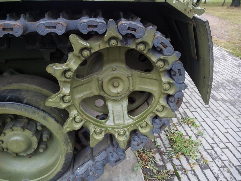 Ведущее колесо танка т-80