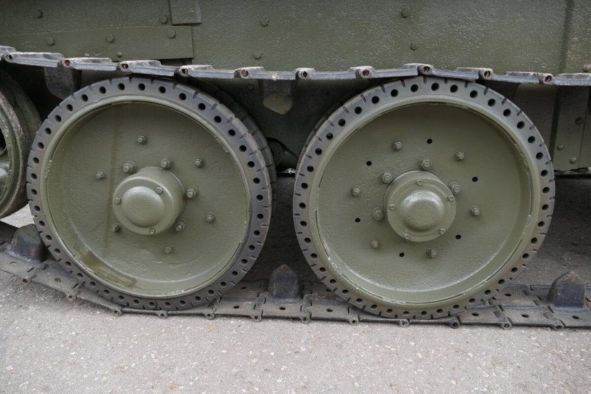 Каток танка т-34