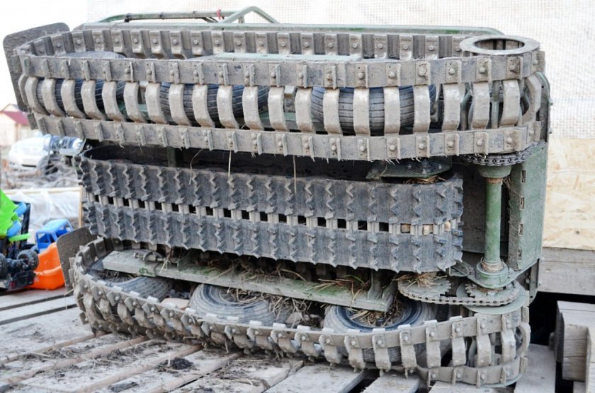 Мотособака 380 гусеница