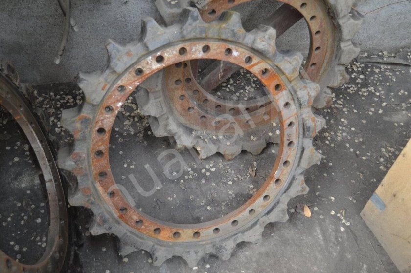 Звездочка ведущая hyundai r160lc-7 81n5-10011