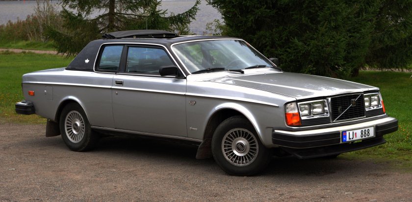 Volvo Bertone 262с
