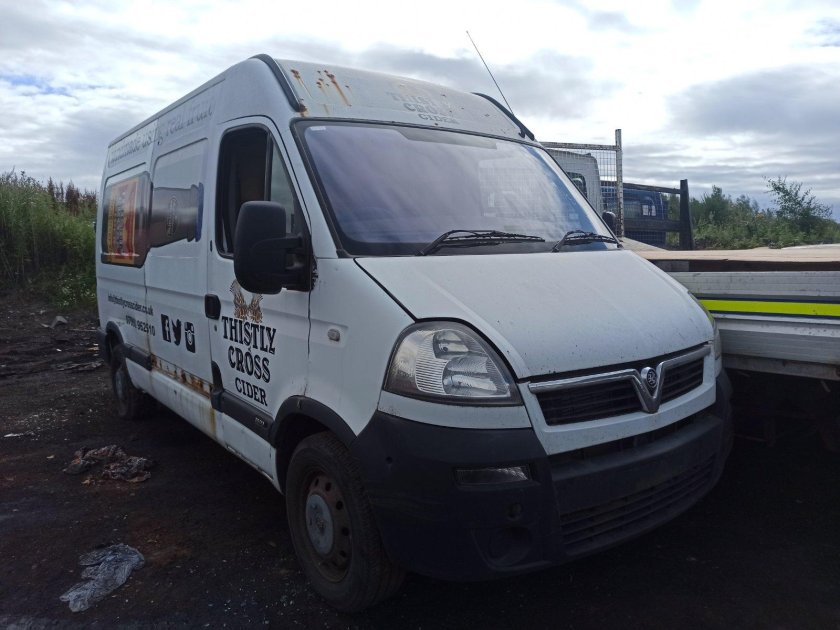 Опель Мовано 2.5