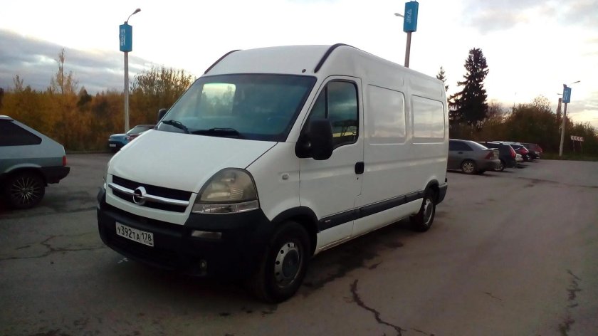 Опель Мовано 2.5
