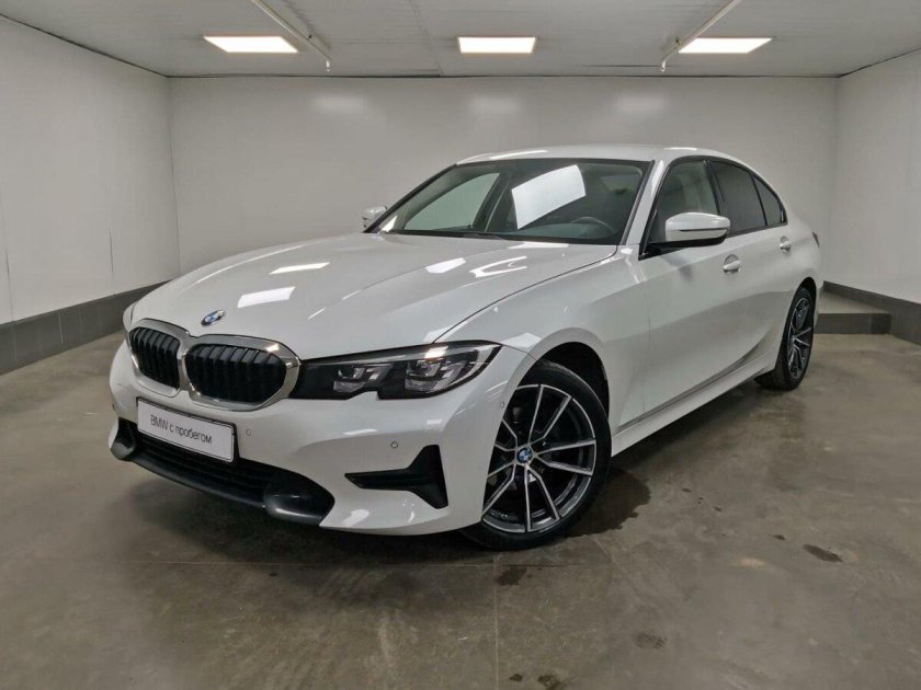 БМВ седан 2022