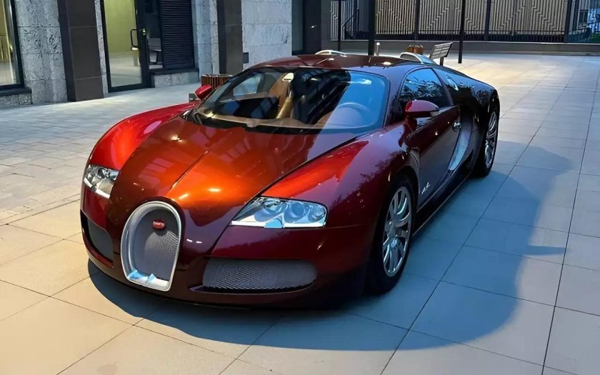 Автомобиль bugatti veyron