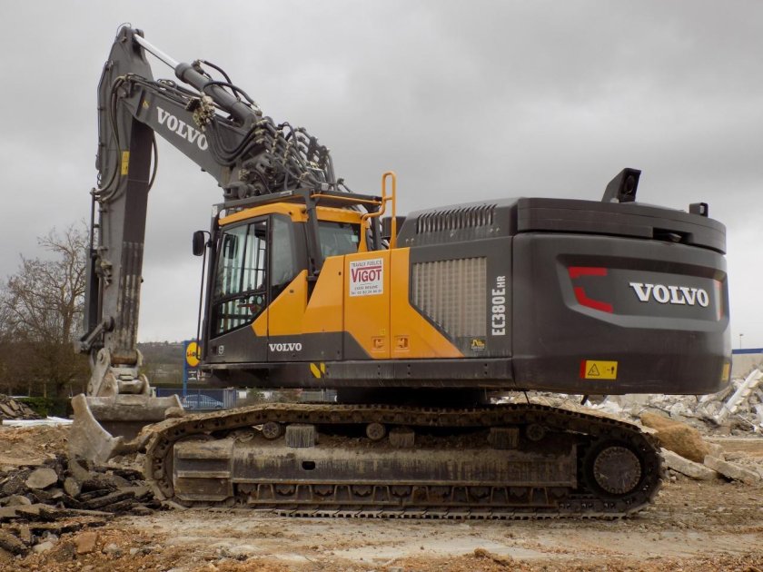 Volvo ec750