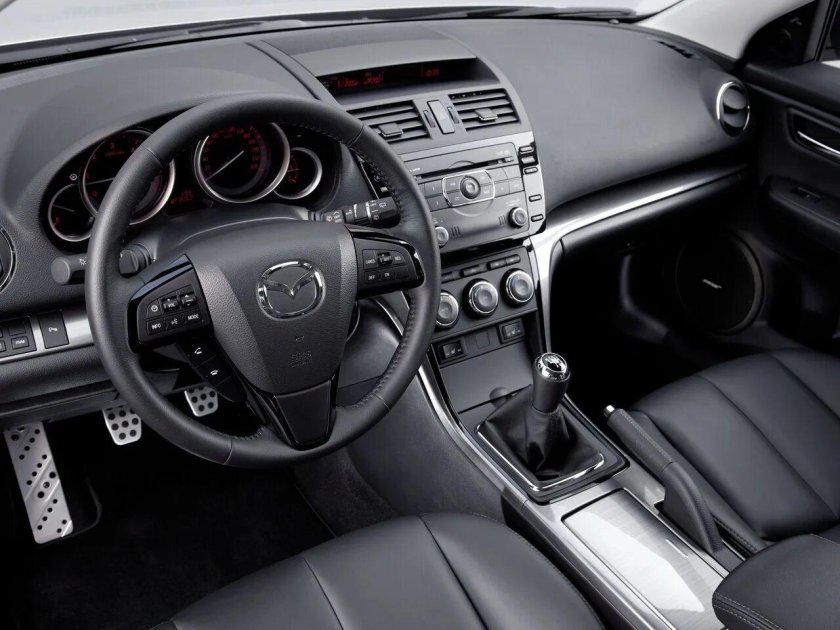 Mazda 6 GH 2012 салон