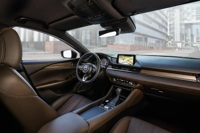 Мазда 6 2021 салон