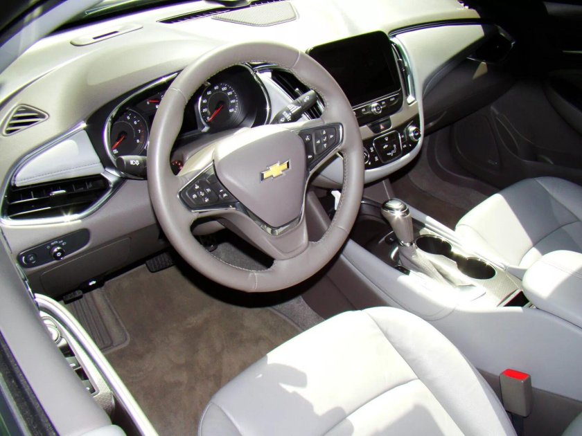 Chevrolet Malibu 2 Salon