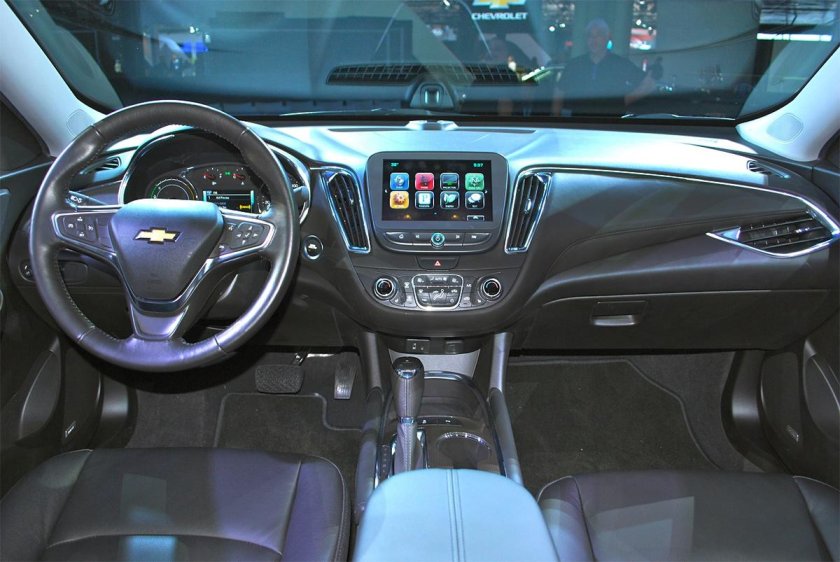 Шевроле Малибу 2016 салон