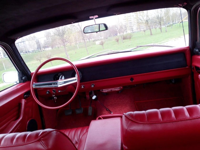 ГАЗ-24-24 «Волга» салон