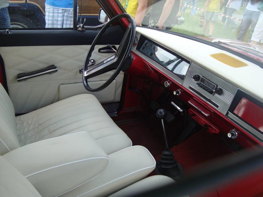 Волга ГАЗ 2410 салон