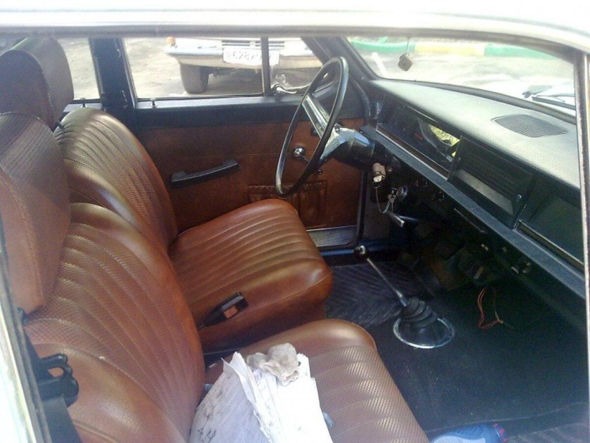 ГАЗ 2476 салон