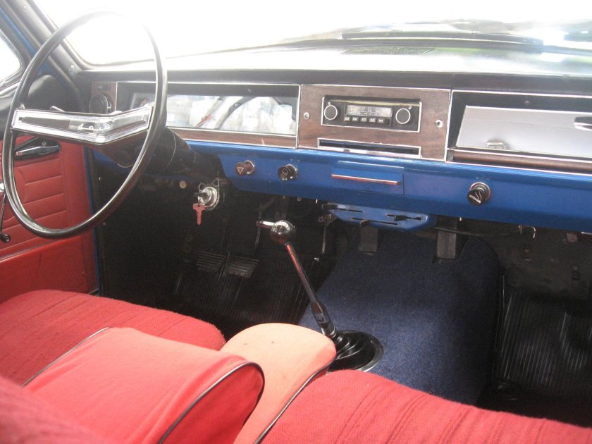 ГАЗ 24 10 салон