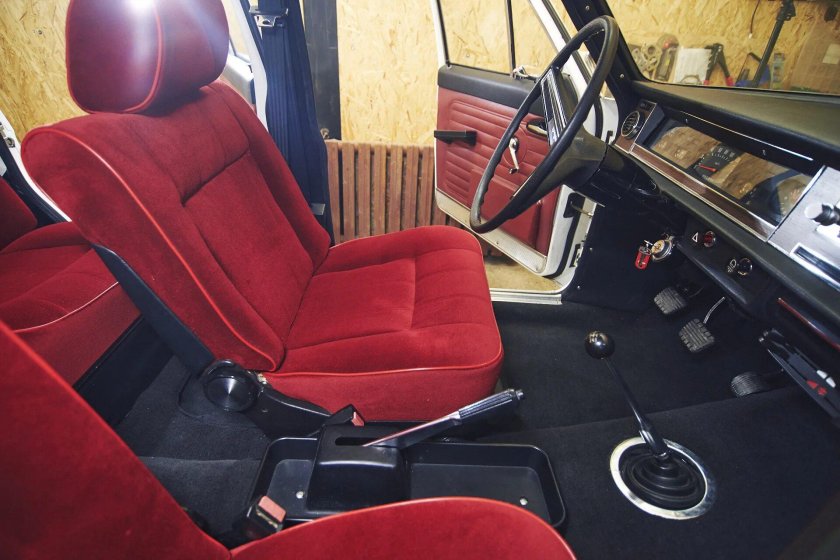 ГАЗ 24 салон