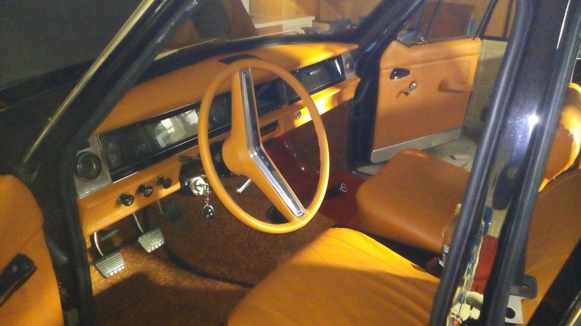 ГАЗ 24 салон