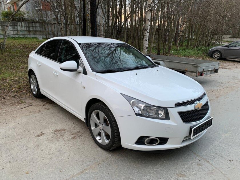 Шевроле Круз хэтчбек 2012