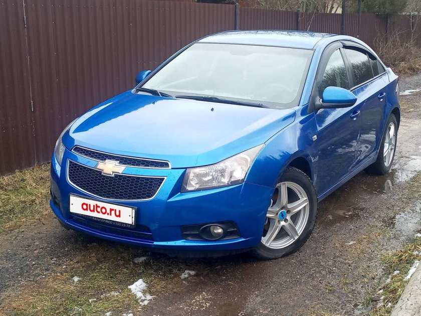 Chevrolet cruze 2011 синий