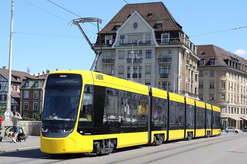 Urban electric transit