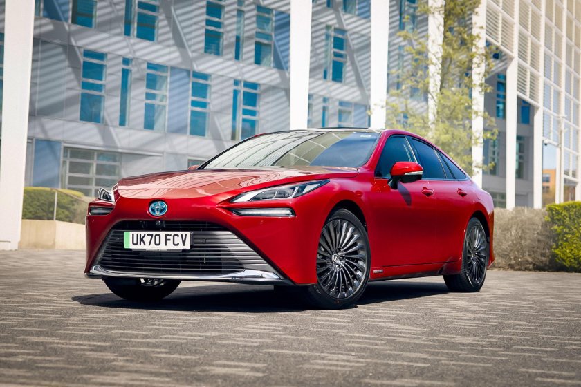 Тойота Мирай