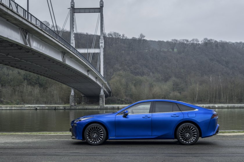 Тойота мирай 2022