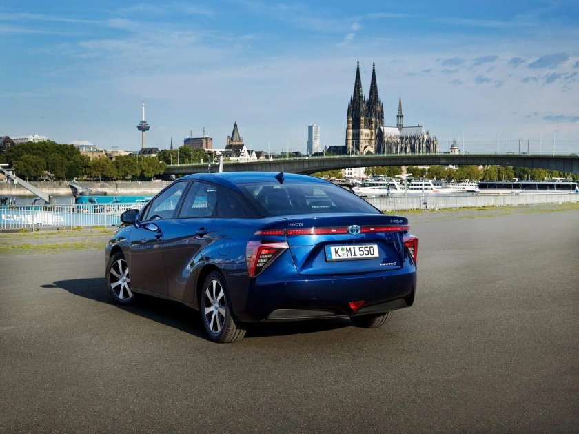 Toyota Mirai 2016