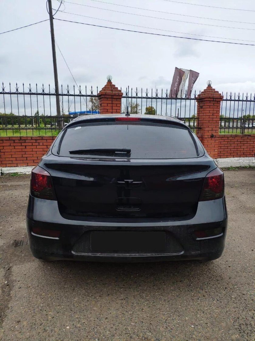 Шевроле Круз хэтчбек черный