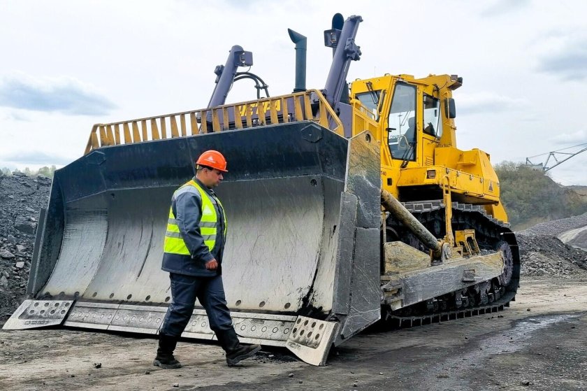 Комацу ВД 600 бульдозер