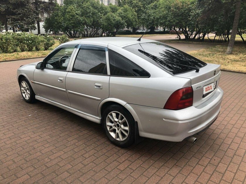 Опель вектра хэтчбек 2000