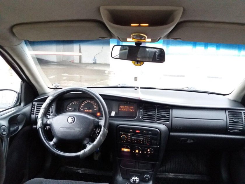 Opel Vectra b 2000 салон