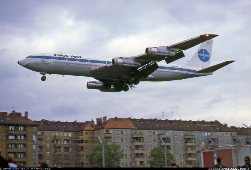 Boeing-707-321b (hl7429)