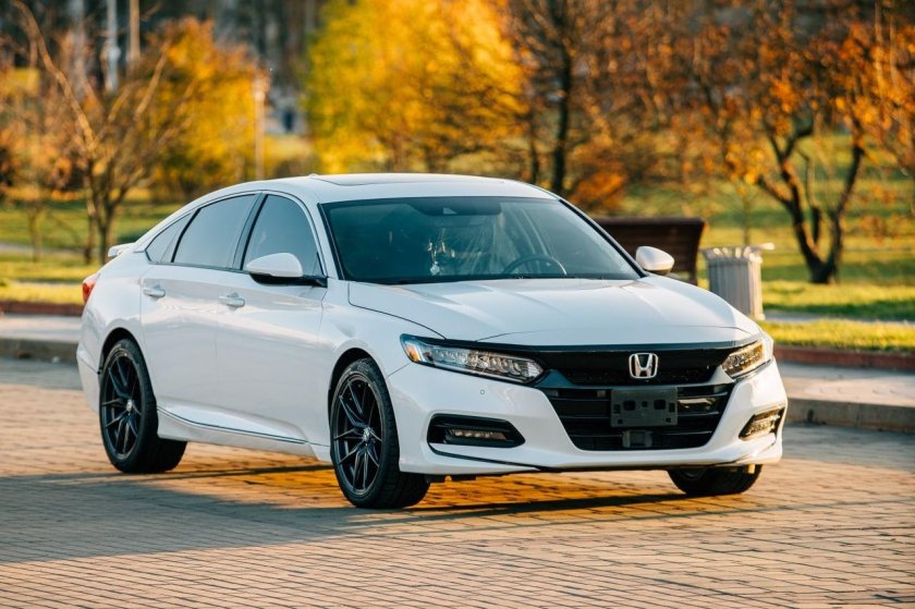 Хонда Аккорд 10