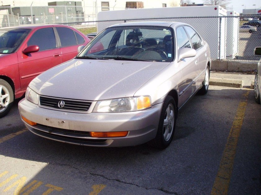 Acura седан 2000