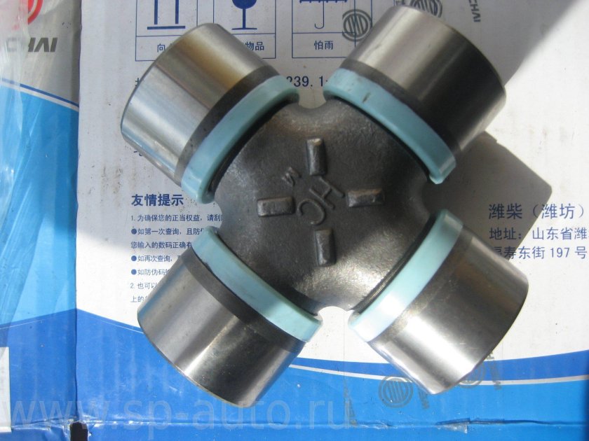 Крестовина карданного вала Ютонг 6122