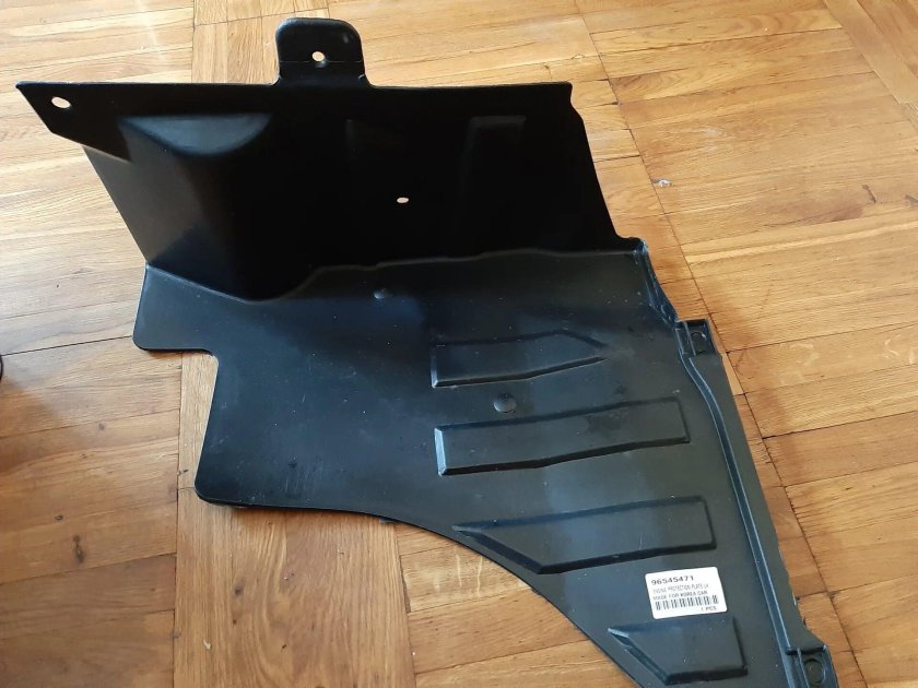 Пыльник защиты двигателя левый Шевроле Авео т250