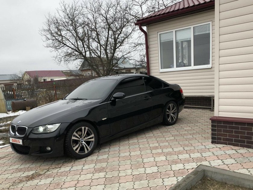 BMW 3 e90 черная тонированная