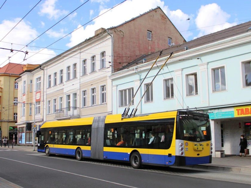 Urban electric transit