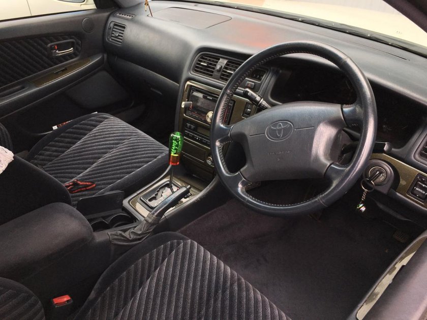 Toyota Mark 2 100 салон