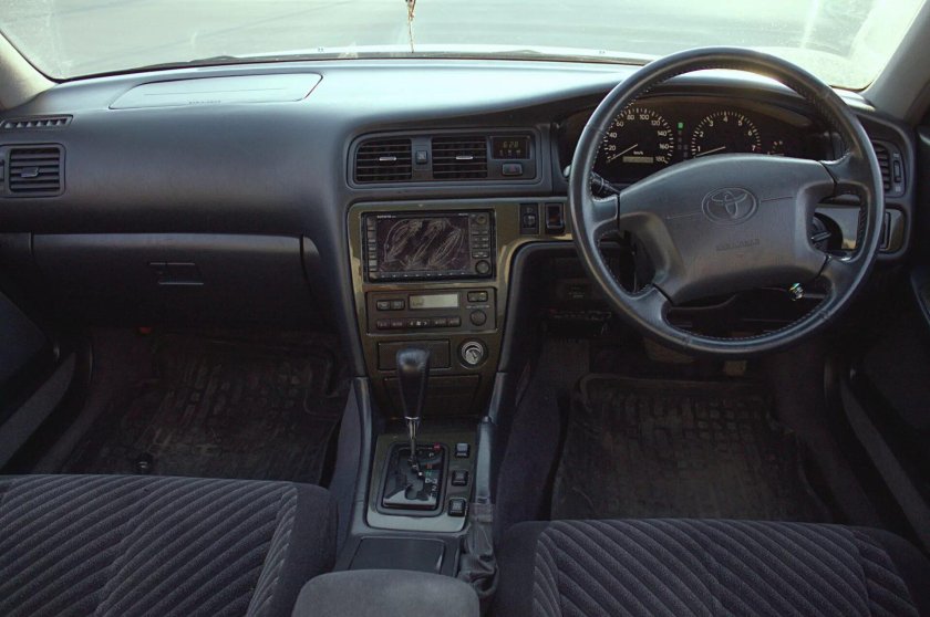 Toyota Mark 2 100 салон