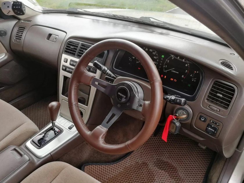 Toyota Mark 2 100 салон