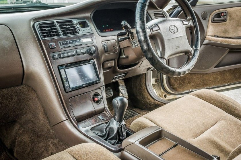 Тойота Марк 2 100 кузов салон