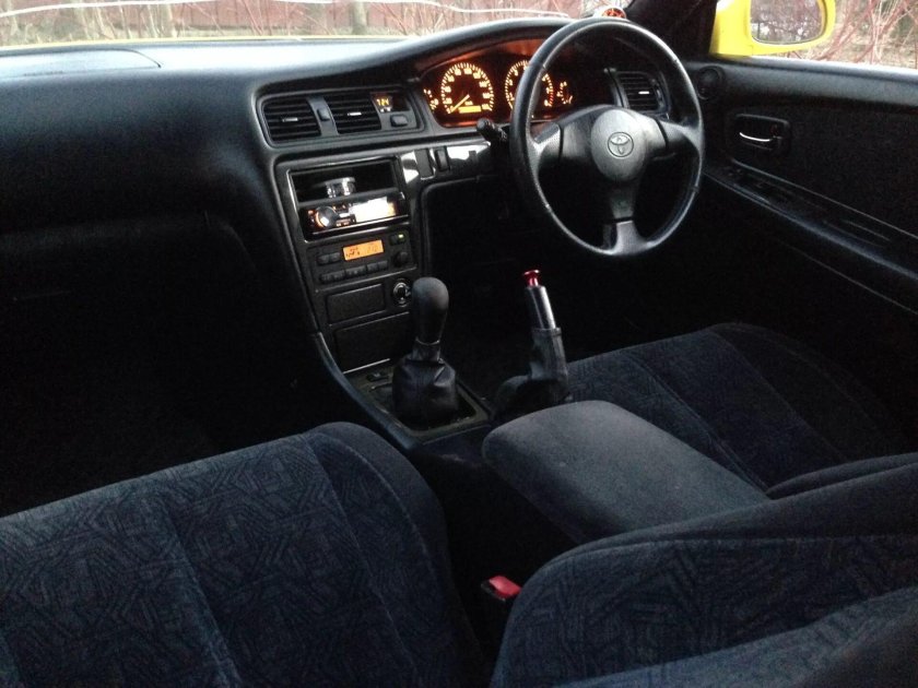 Toyota Mark 2 100 салон