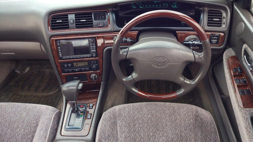 Toyota Mark 2 100 салон