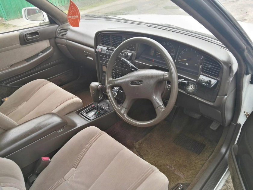 Салон Тойота Марк 2 81