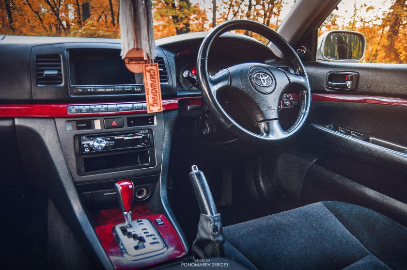 Toyota Mark 2 100 салон